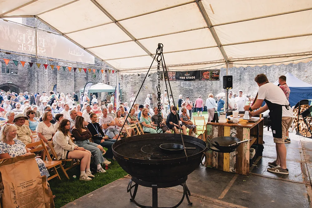 Live cooking on the fire stage